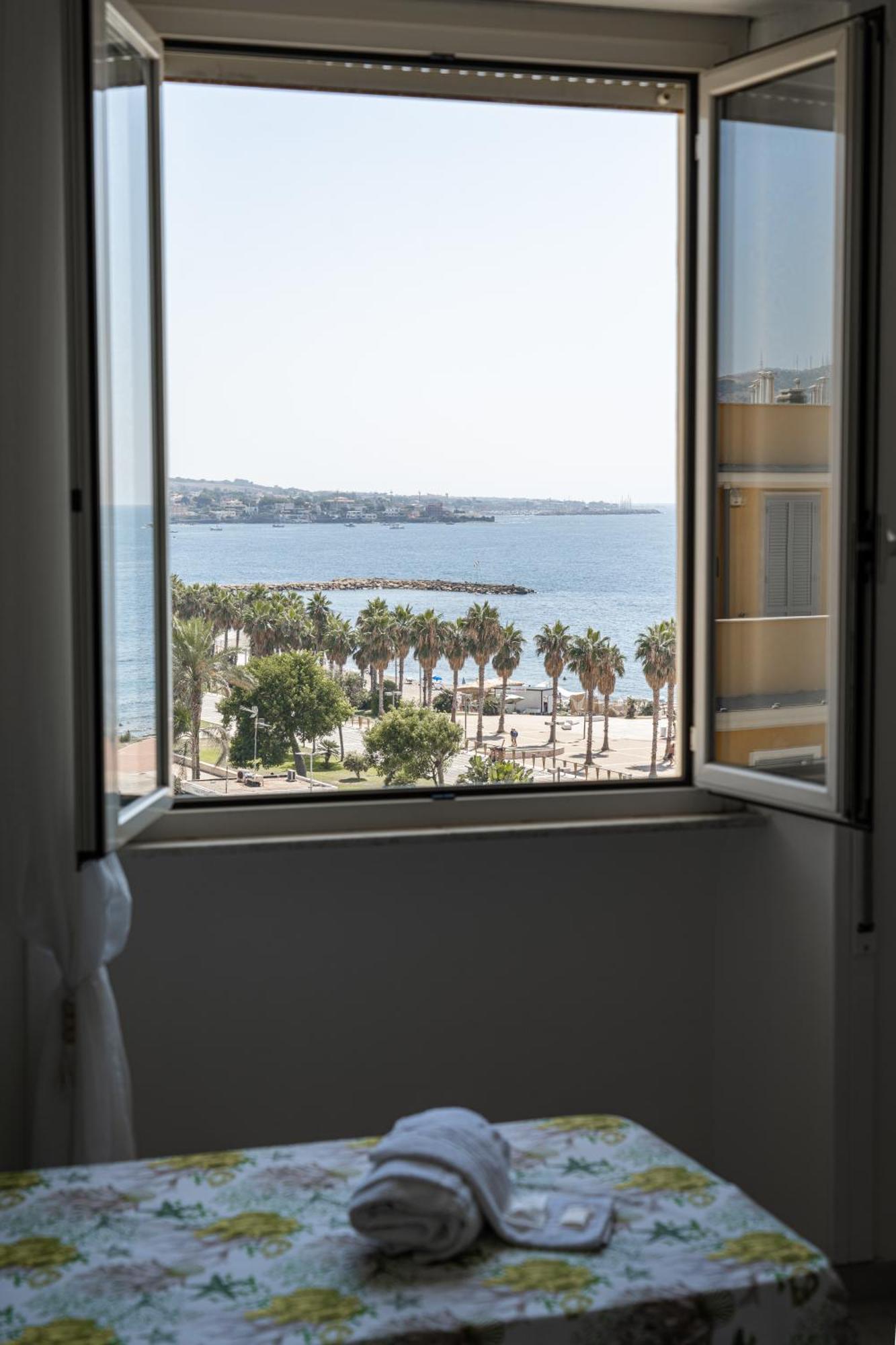 B&B Vistamare Civitavecchia Buitenkant foto